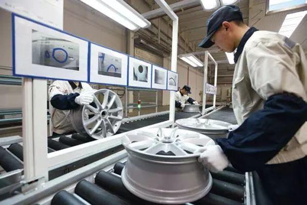中国连续九年成汽车销量大国 但为什么零部件却始终“孱弱”
