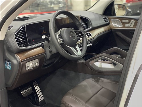 2020款奔驰GLS450加版现车国六 表现卓越