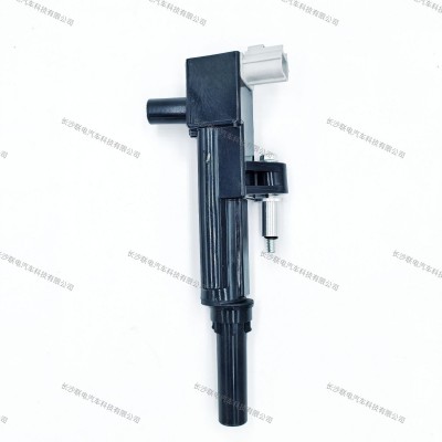 适用于JEEP点火线圈5149199AA 05149199AA 68320417AA UF640图3